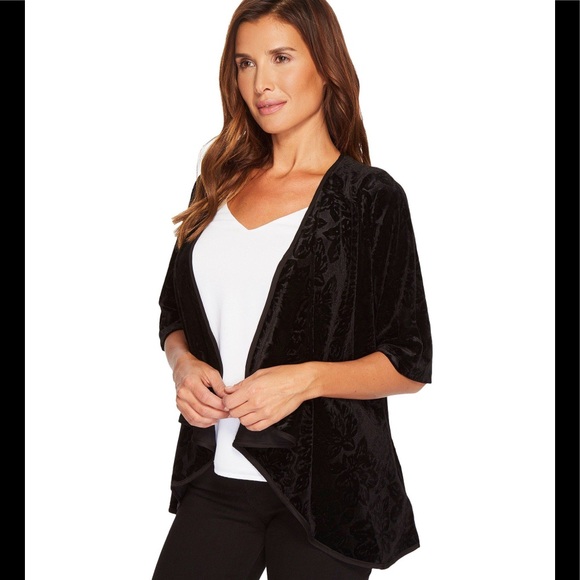 Bobeau | Black Floral Velvet Quarter Sleeve Drape Cardigan - Picture 3 of 9